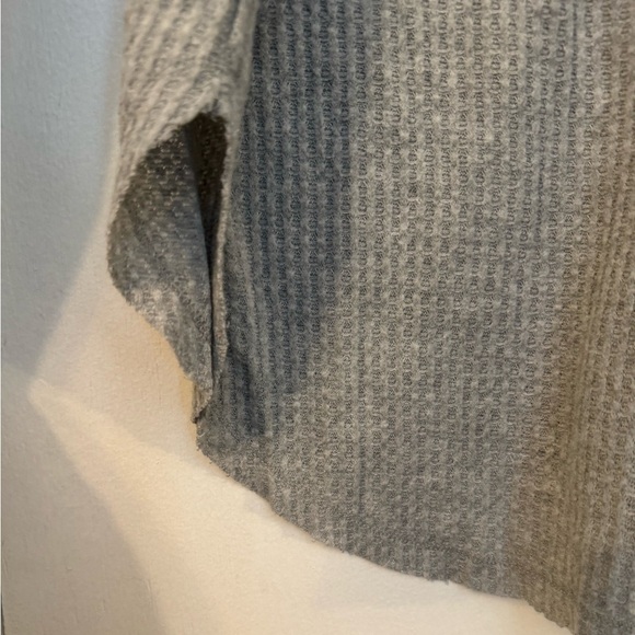 Wild fable grey oversized long sleeve t-shirt size XS - Picture 7 of 7